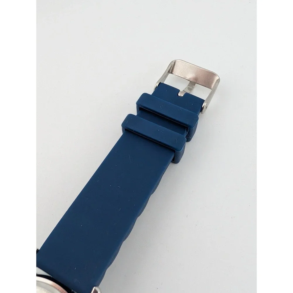 Women's Quartz Watch‎ 36mm Silver Case Navy Blue Silicone Band- New Battery